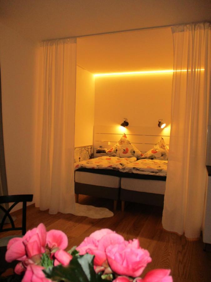 Apartment Am Apfelbaum 罗伊特林根 外观 照片