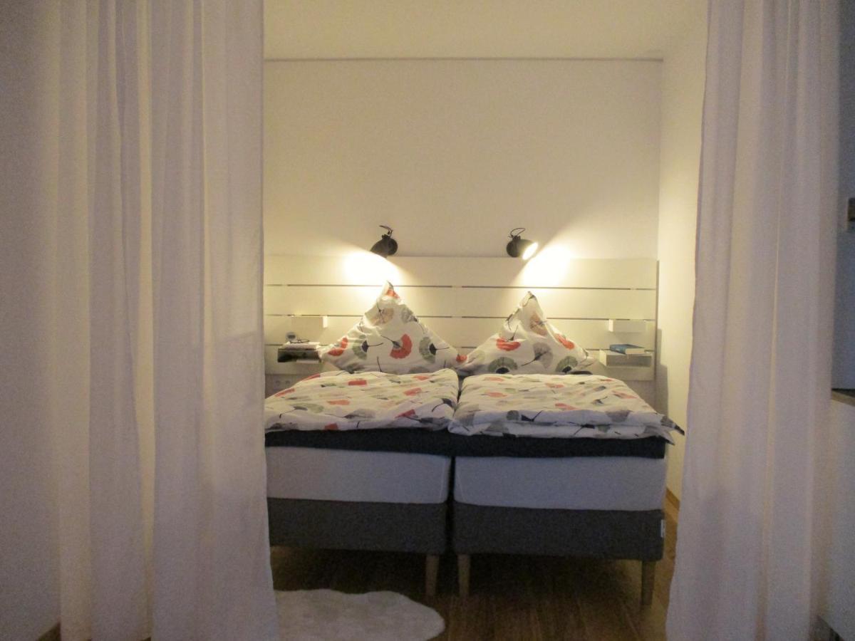 Apartment Am Apfelbaum 罗伊特林根 外观 照片